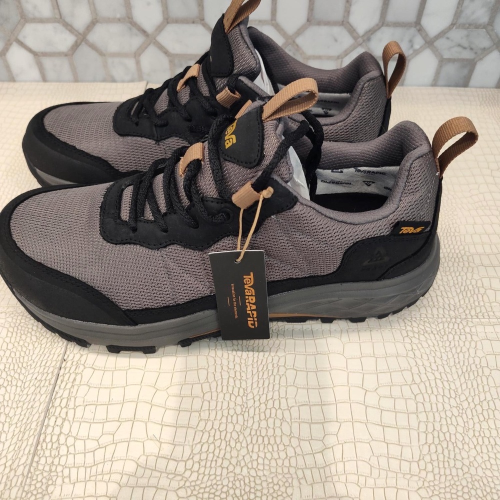 Brand New TEVA Mens M Ridgeview RP 1116627 Black 8.5 US.